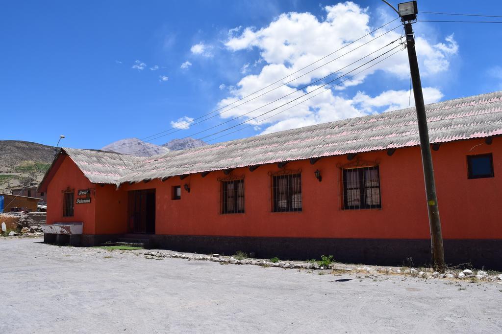 Pachamama Hostel & Tour プトレ エクステリア 写真